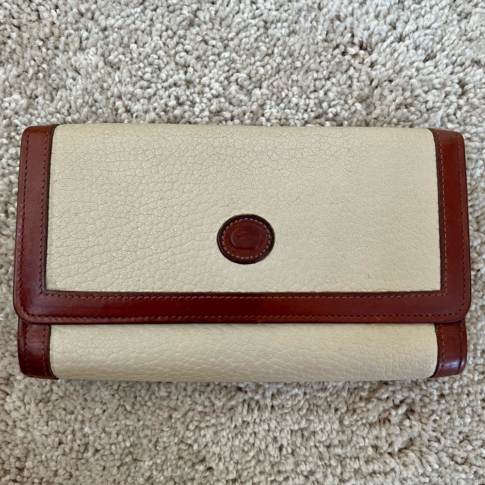 Dooney & Bourke wallet